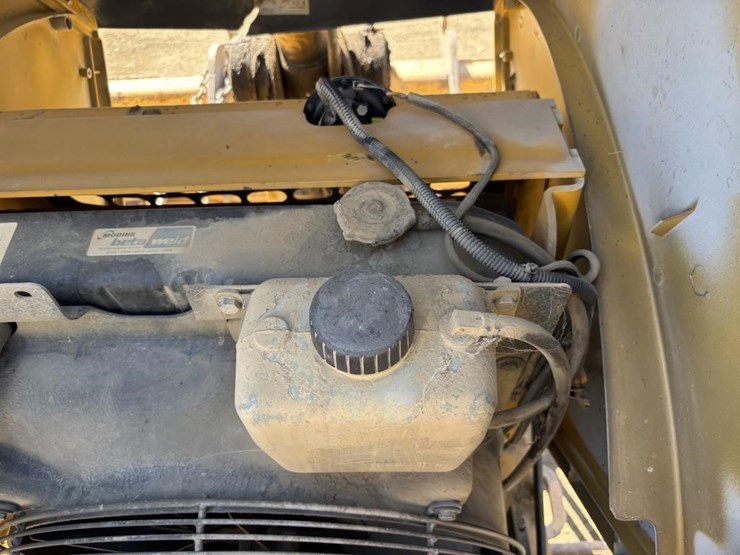 2005-deere-410g-image-42