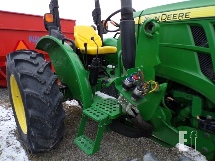 john-deere-5055e-image-3