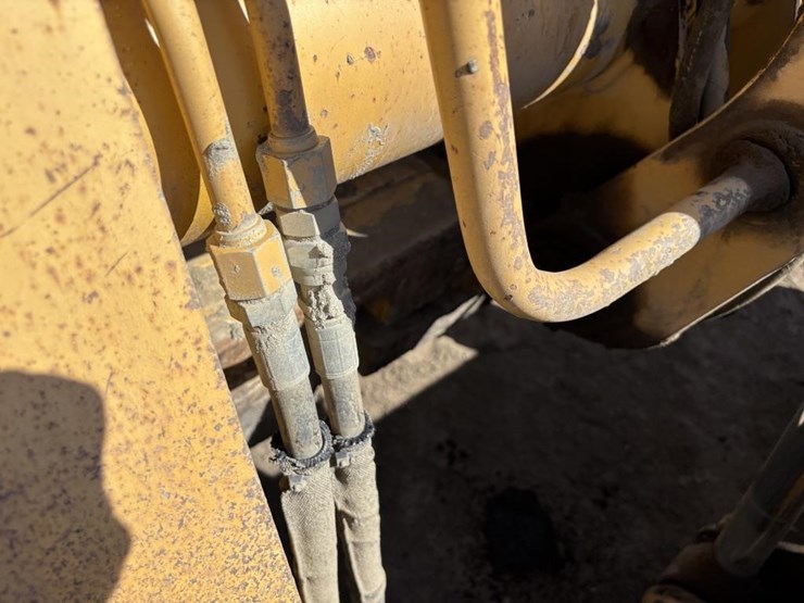 2005-deere-410g-image-14