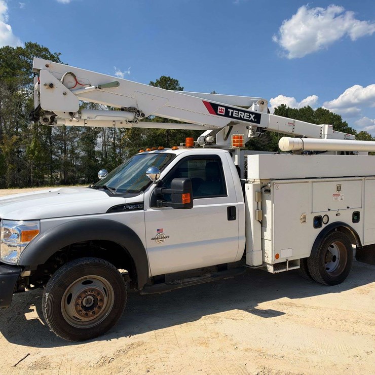 2014 FORD F550