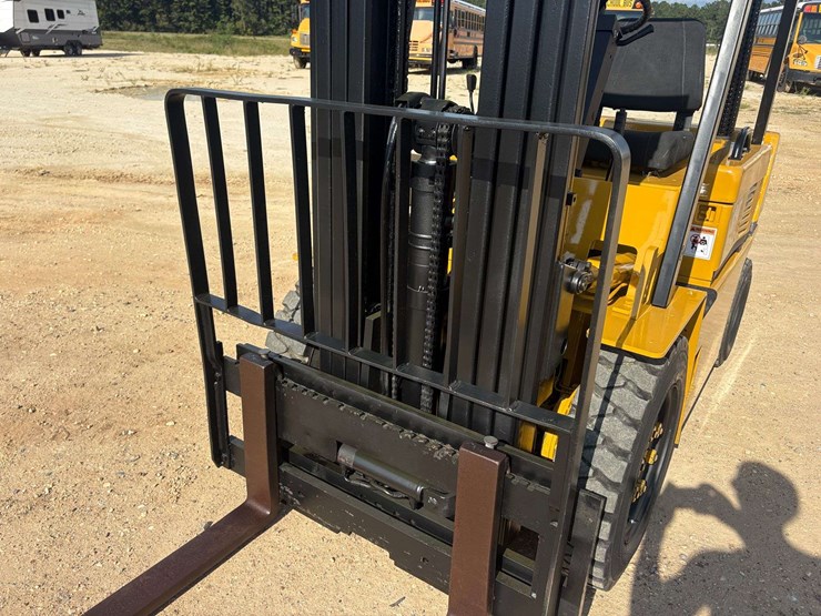 caterpillar-v40d-image-7