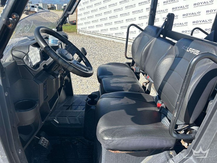 2022-polaris-1000-4x4-4-person-gas-utility-cart-image-16