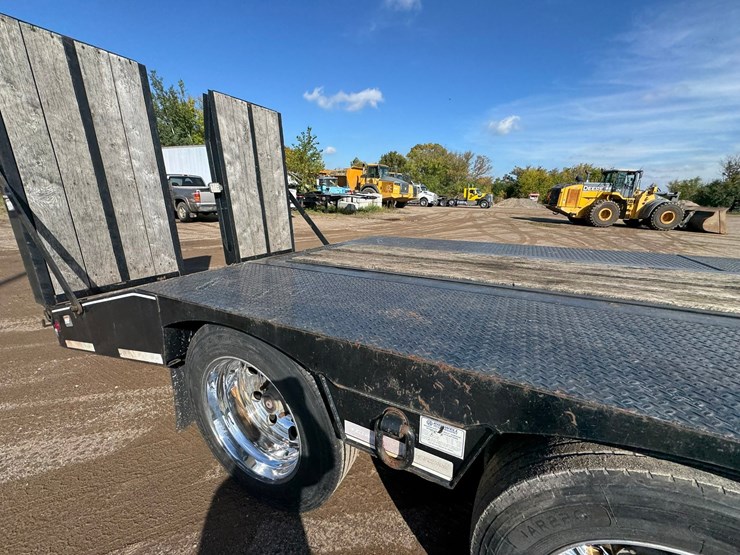 #1954-•-2016-felling-x-force-paver-special-lowboy-image-30