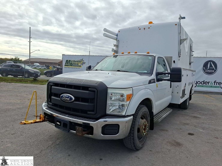 2011-ford-f350-image-1