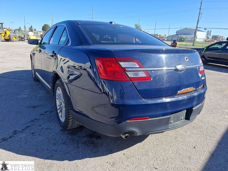 2017-ford-taurus-image-7