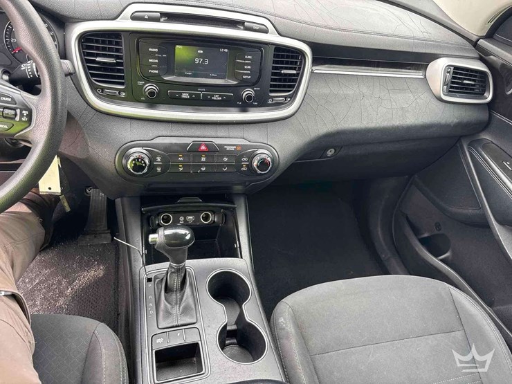 2016-kia-sorento-image-17