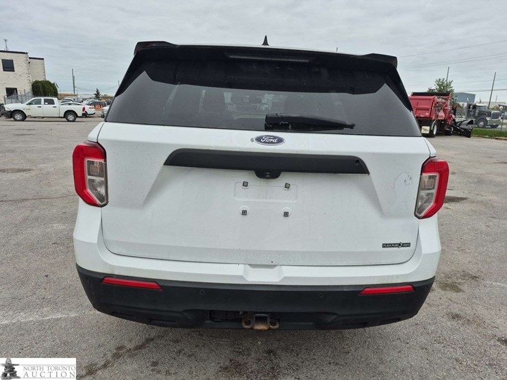 2021-ford-explorer-image-6
