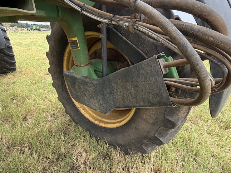 2010-john-deere-4830-image-23