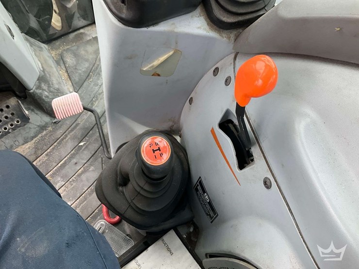 new-holland-t4.90-image-20
