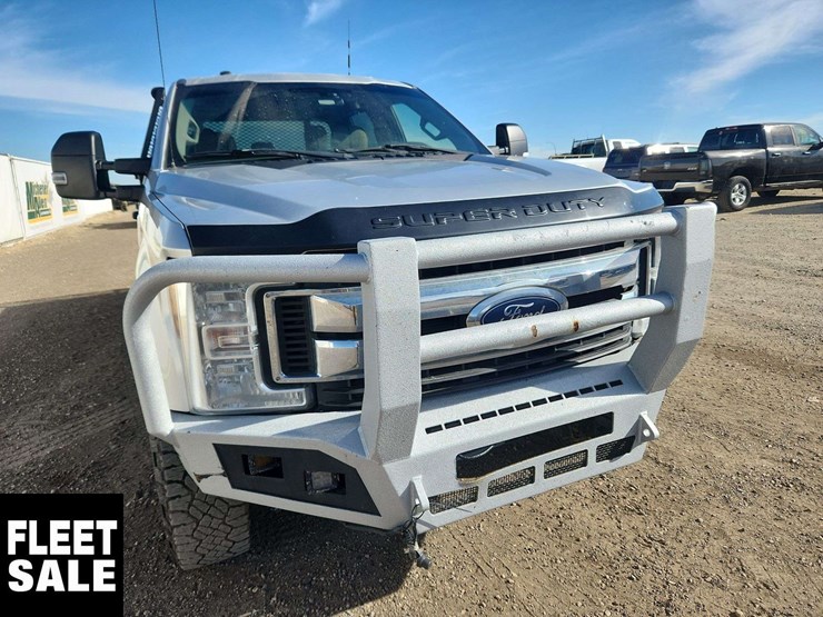 2017-ford-f350-image-33