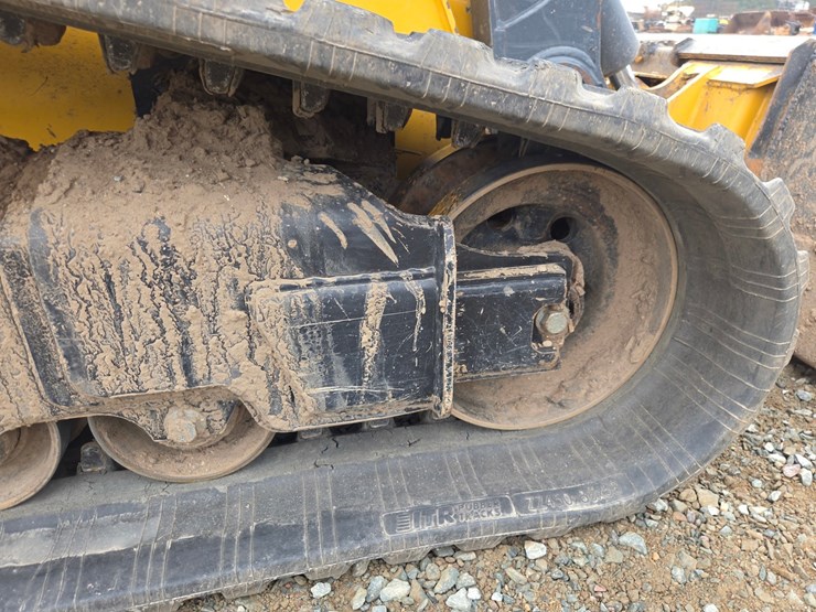 2018-deere-333g-image-50