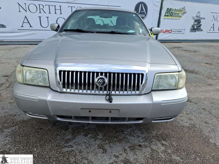 2006-mercury-grand-marquis-ls-premium-4dr-sedan-image-2