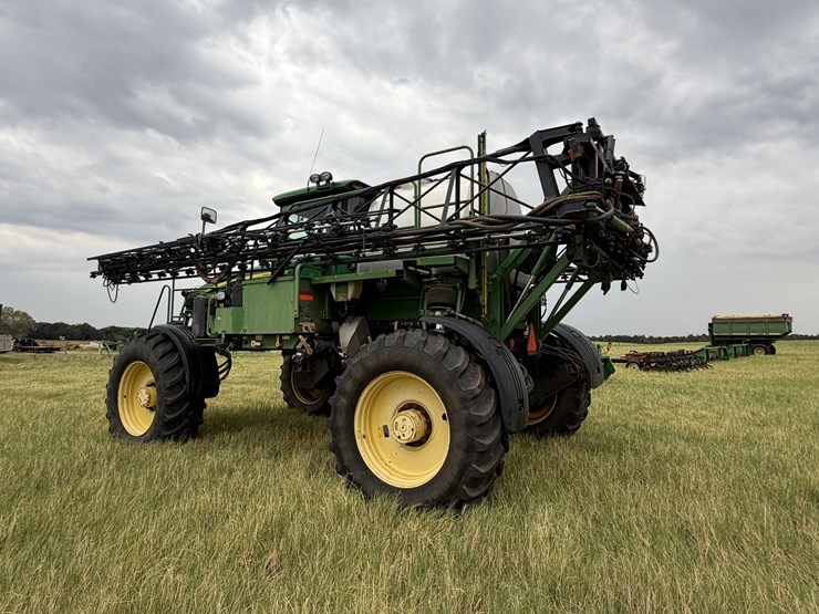 2010-john-deere-4830-image-6
