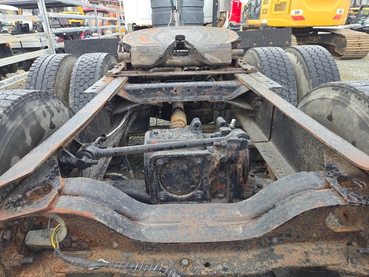 2000-mack-ch613-image-24