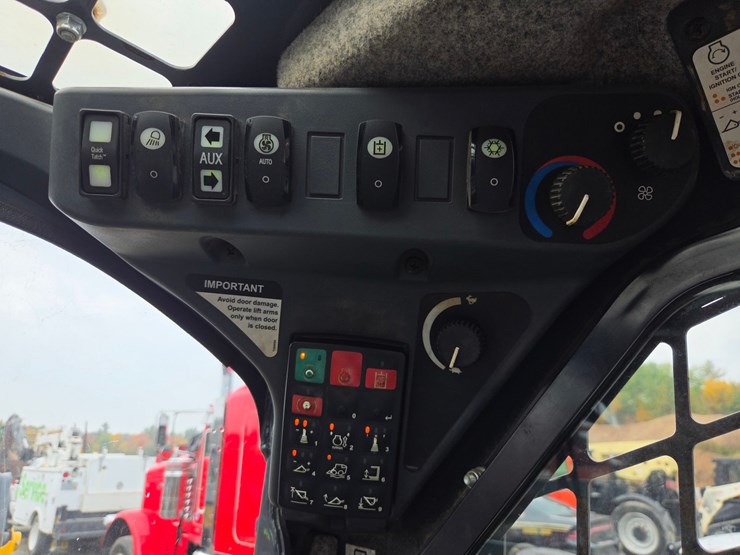 deere-333g-image-45
