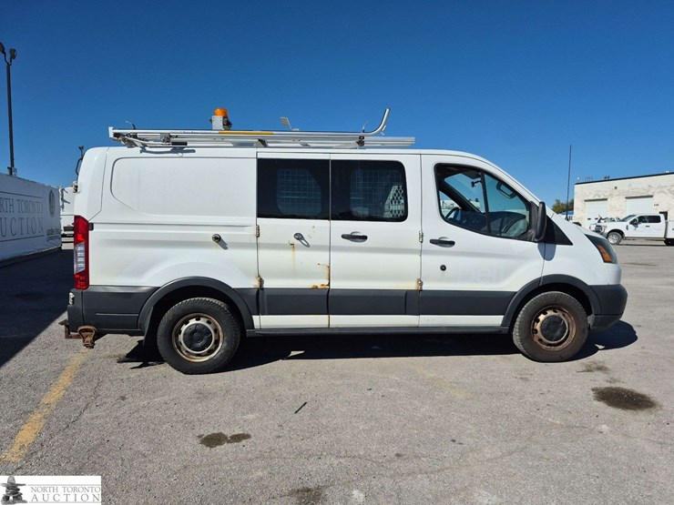 2015-ford-transit-image-4