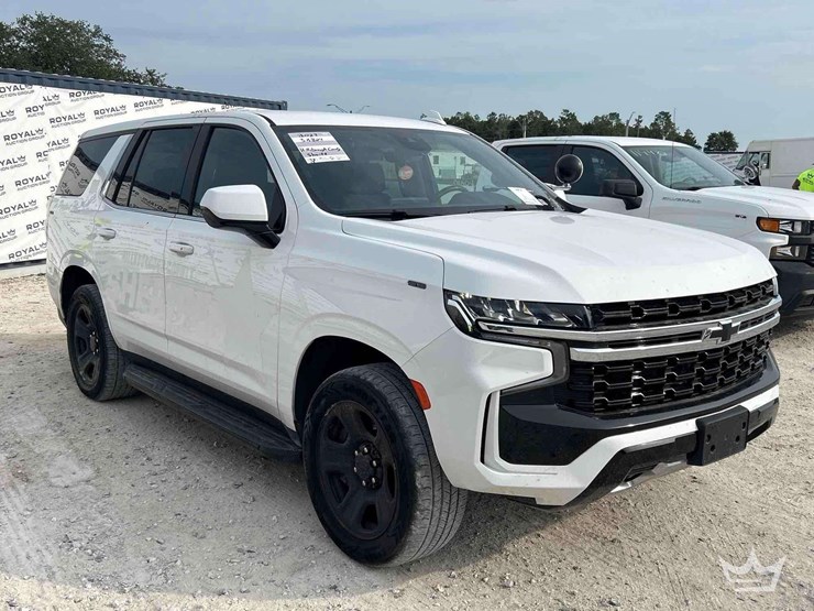 2023-chevrolet-tahoe-image-2