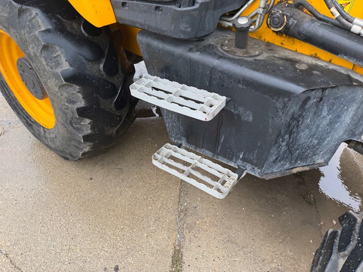 jcb-3cx-image-26