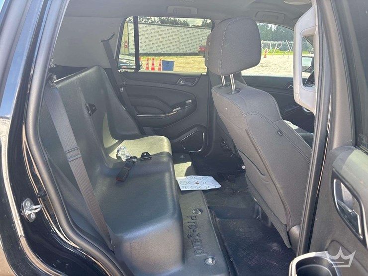 2018-chevrolet-tahoe-image-17