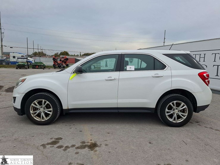 2017-chevrolet-equinox-image-8