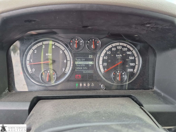 2012-dodge-2500-image-11
