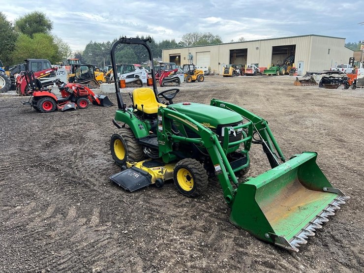 john-deere-2210-image-10