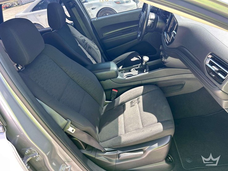 2021-dodge-durango-image-23