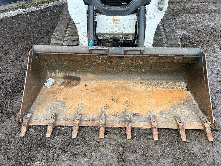 2022-bobcat-t770-image-10