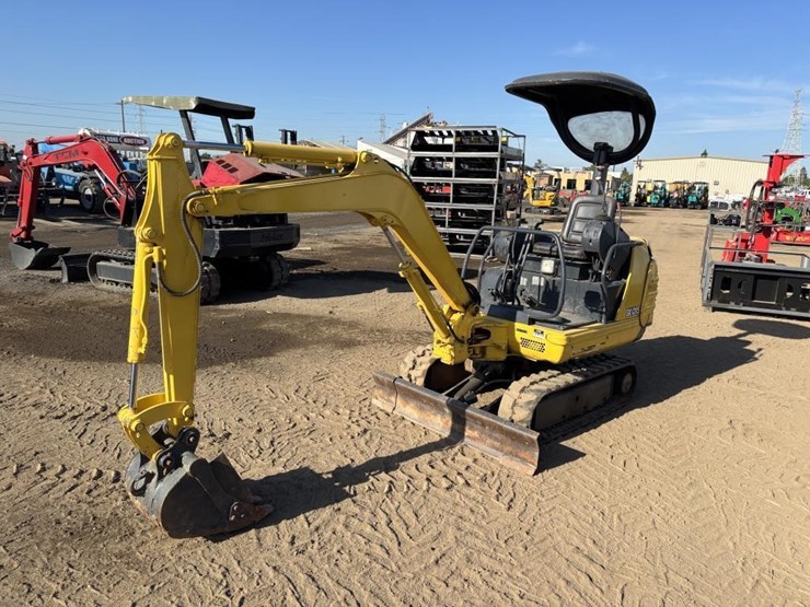 kobelco-sk015-image-1
