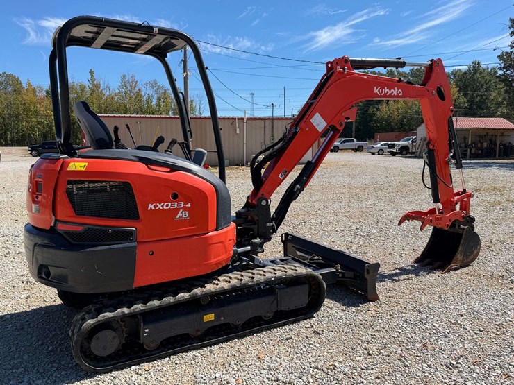 2023-kubota-kx033-4-image-3