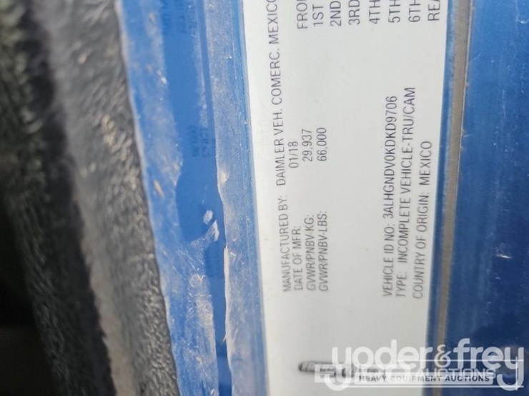 2019-freightliner-122sd-image-62