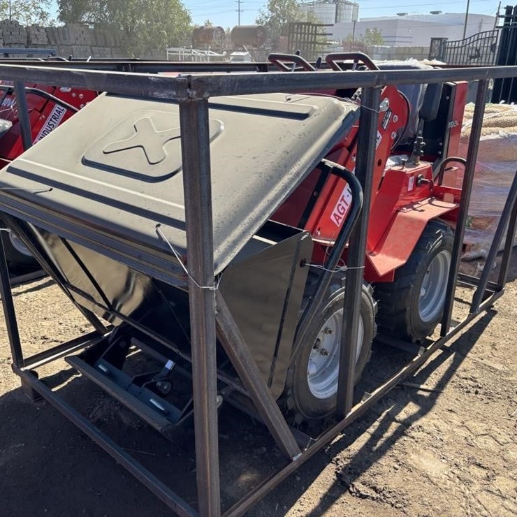 2026 AGT SDA-140W Skid Steer Loader