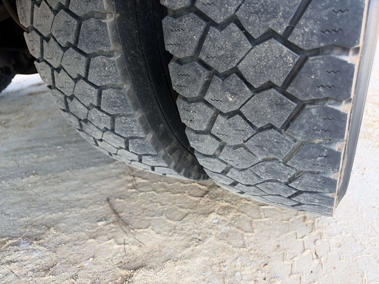 2011-ford-f450-image-21