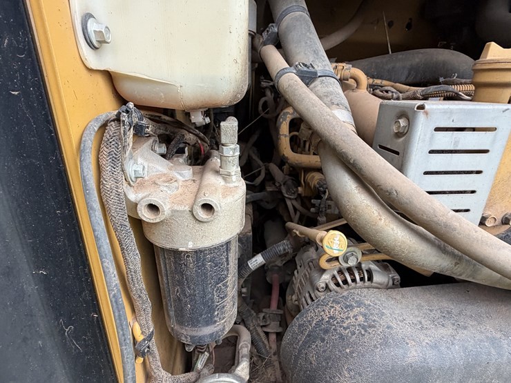 caterpillar-259d-image-39
