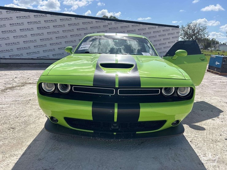 2023-dodge-challenger-coupe-image-13