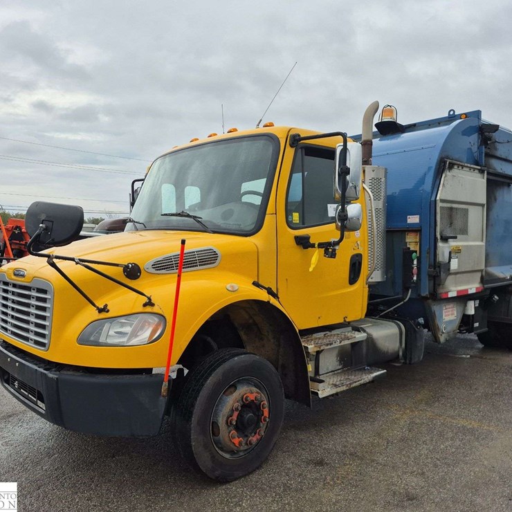 2018 FREIGHTLINER M2 106