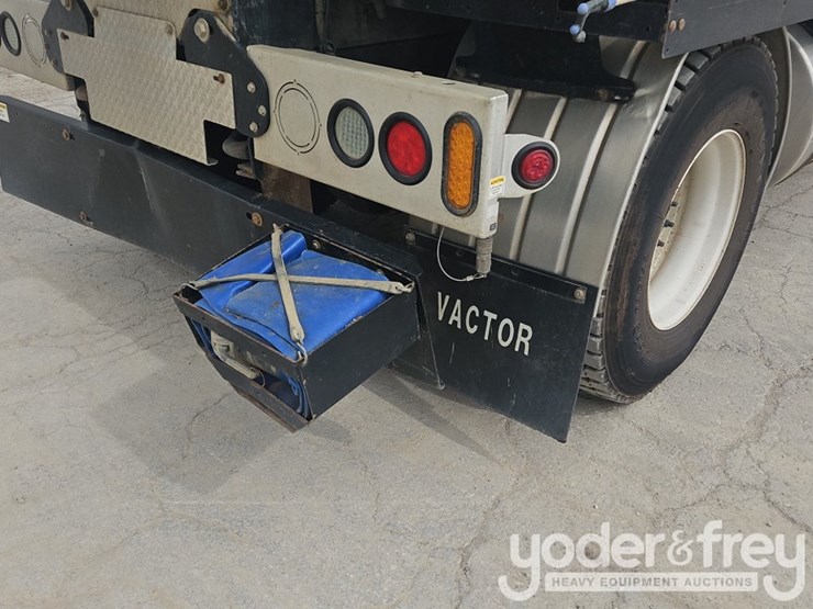 2012-vactor-2100-image-41