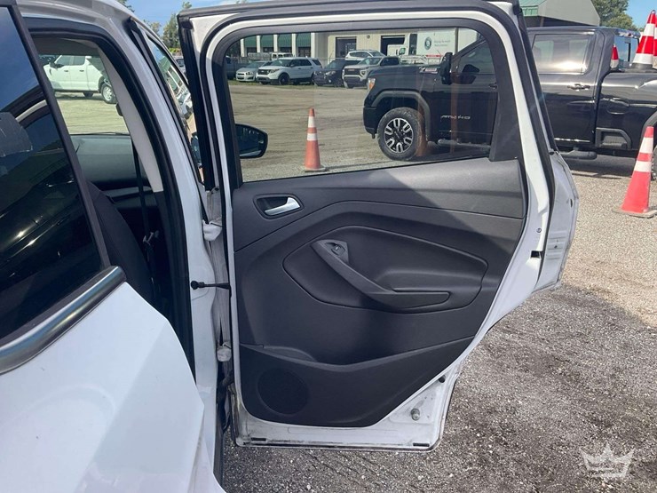 2014-ford-escape-image-22
