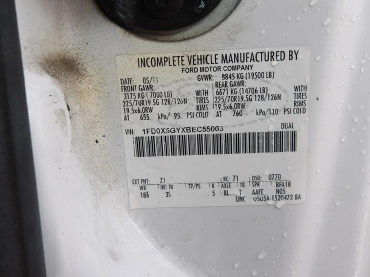 2011-ford-f550-image-25