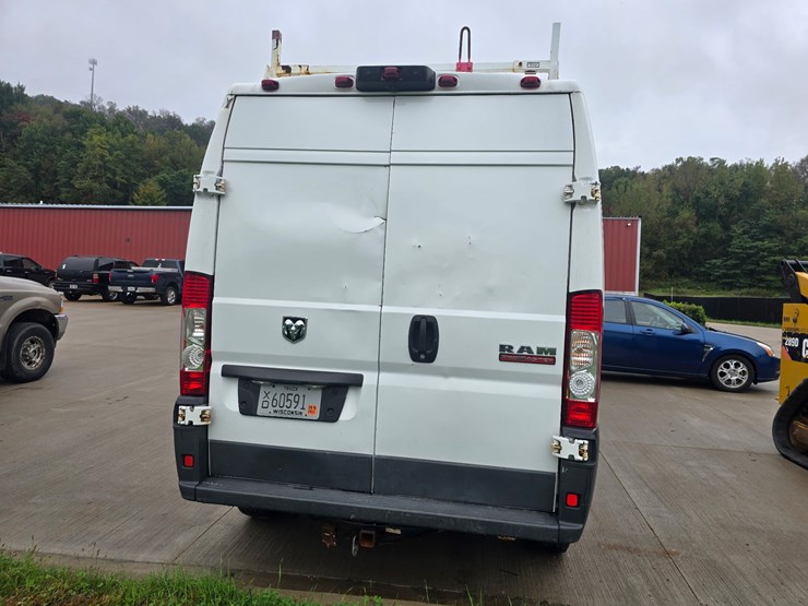 2015-dodge-ram-van-image-4