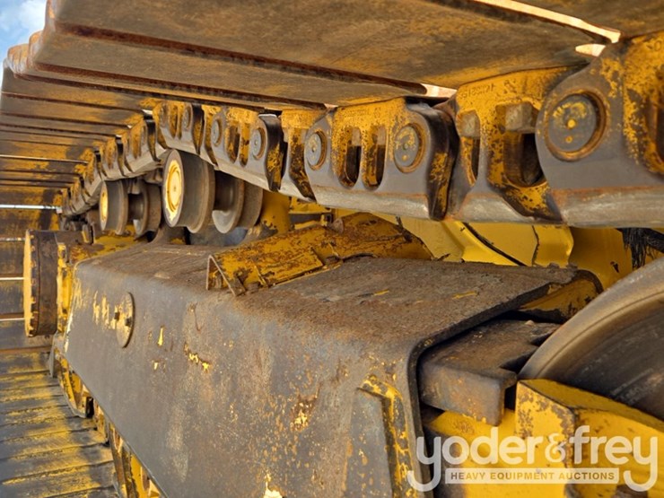 2024-komatsu-d71pxi-24-image-15