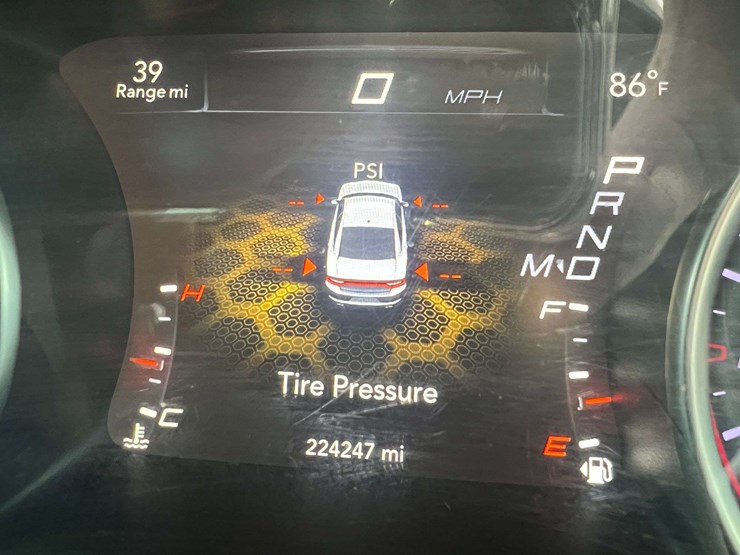 2017-dodge-charger-4-door-sedan-(224,247-miles)-image-28
