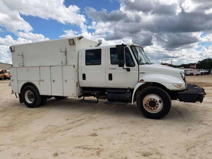 2009-international-durastar-4300-image-4