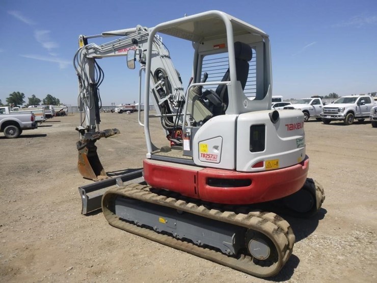 2024-takeuchi-tb257fr-image-5