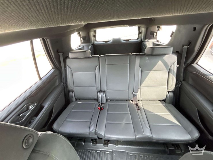 2023-chevrolet-tahoe-image-19