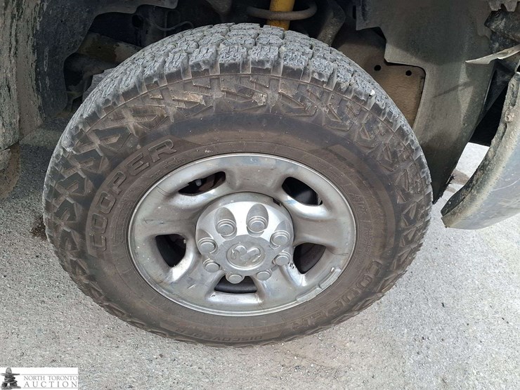 2012-ram-2500-slt-image-18