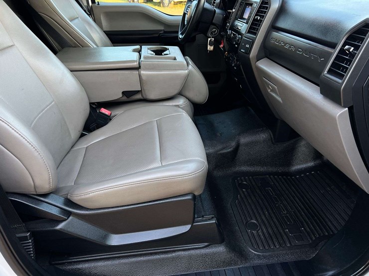 2020-ford-f350-image-24