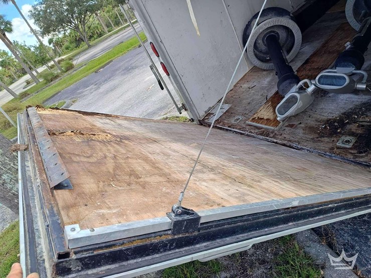 2006-haulmark-24-ft.-t/a-enclosed-cargo-trailer-image-25