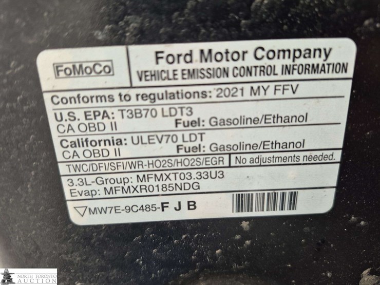 2021-ford-explorer-image-17