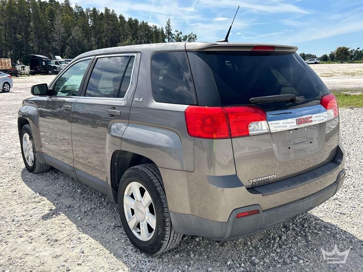 2010-gmc-terrain-image-4